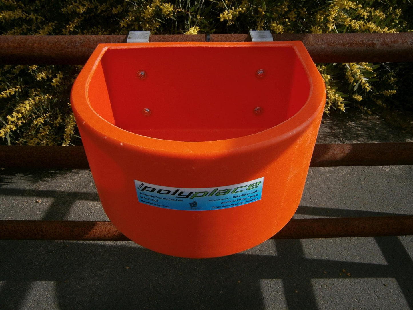 Round Hanging Feeder - Wanneroo Stockfeeders